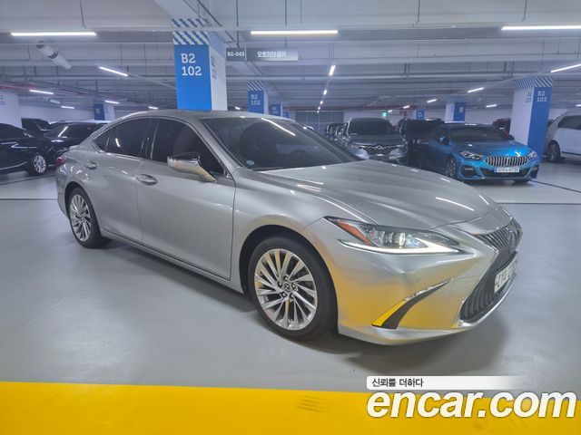 Lexus ES 300h 7-го поколения Luxury Plus - фото 4