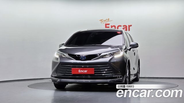 Toyota Sienna 4-го поколения 2.5 Hybrid AWD - фото 2