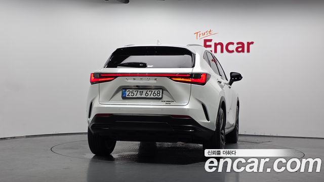 Lexus NX 350h 2-го поколения Premium - фото 2