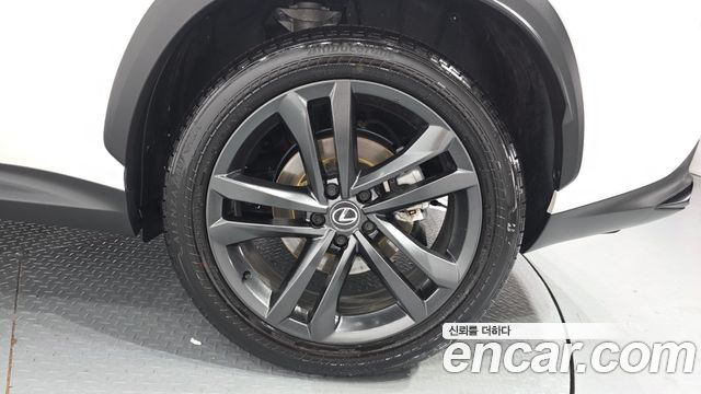 Lexus NX 350h 2-го поколения Premium - фото 3