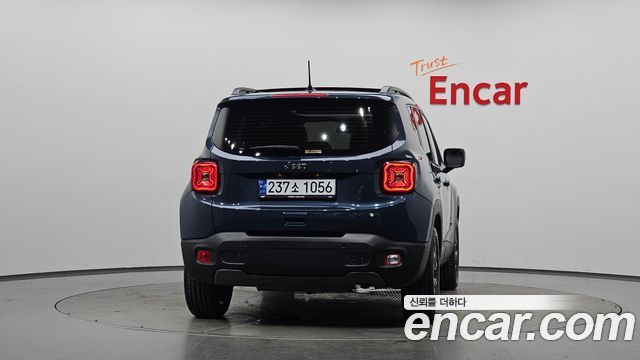 Jeep Renegade 1.3 Limited - фото 2