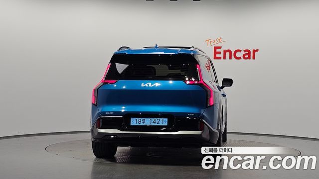 Kia EV9 Long Range 4WD GT Line - фото 2
