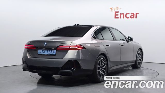 BMW i5 G60 eDrive 40 M Sport - фото 1