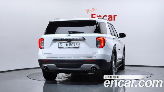 Ford Explorer 6-го поколения 2.3 LimIted 4WD - фото 3