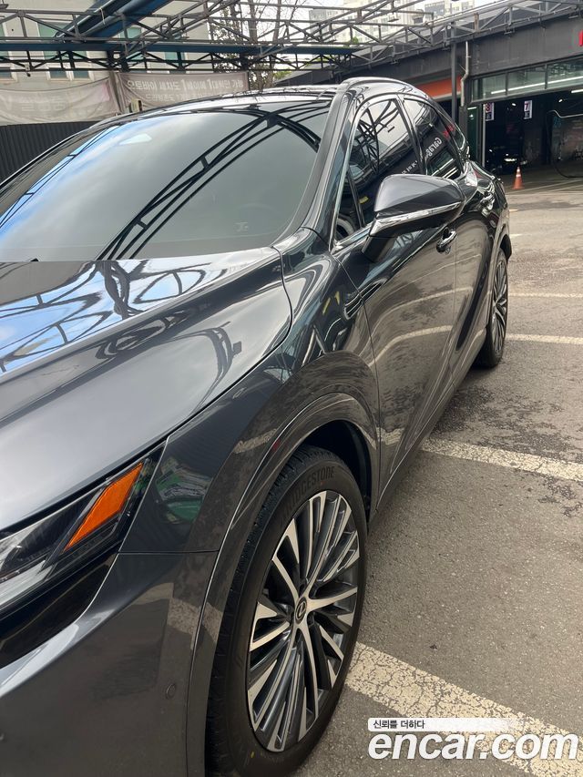 Lexus RX 5-го поколения Luxury - фото 4