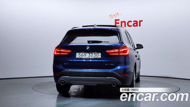BMW X1 F48 xDrive 18d Joy - фото 3
