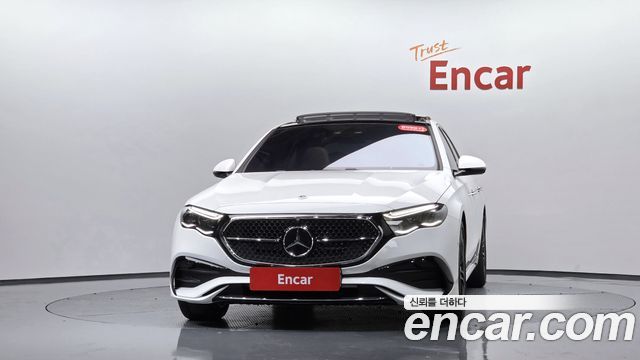 Mercedes-Benz E-Class W214 E300 4MATIC AMG Line - фото 2