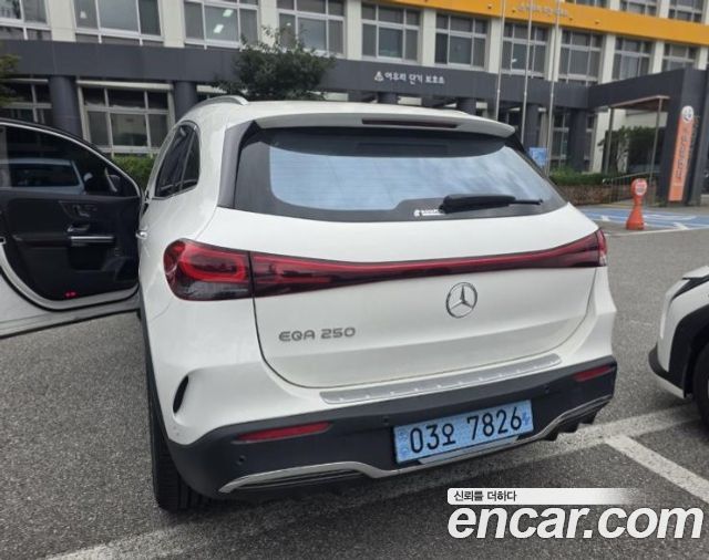 Mercedes-Benz EQA H243 EQA250 AMG Line - фото 1