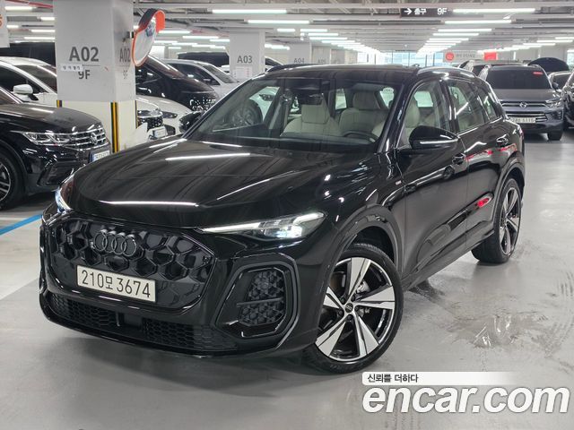 Audi Q5 40 TFSI Quattro S Line - фото 0
