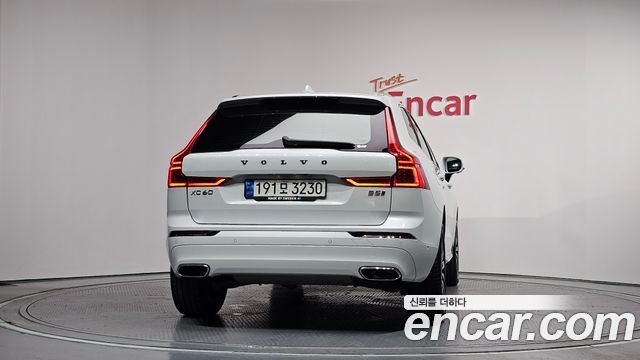 Volvo XC60 2-го поколения D5 Inscription - фото 3