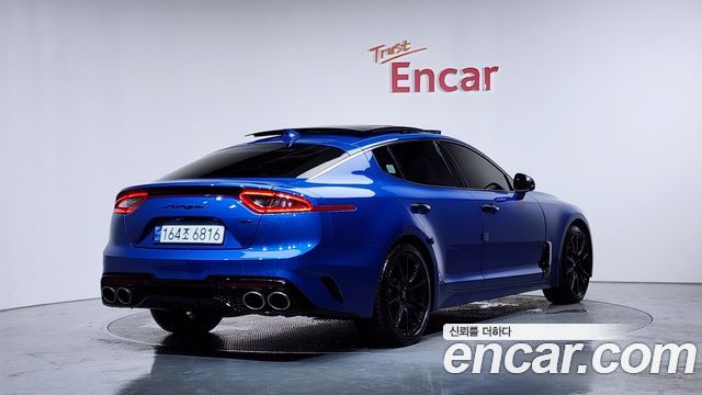 Kia Stinger 2.0 Turbo AWD Platinum - фото 1