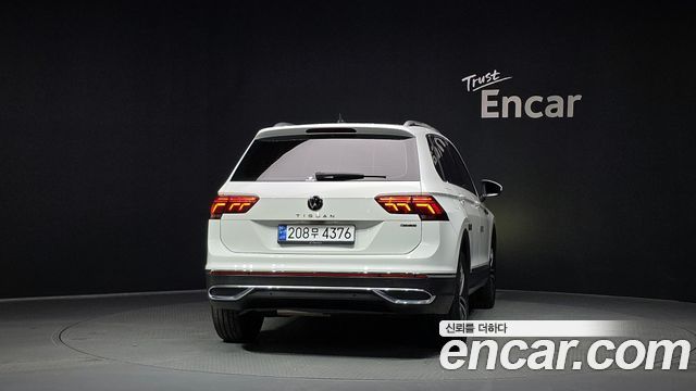 Volkswagen Tiguan 2-го поколения 2.0 TDI 4Motion Prestige - фото 3
