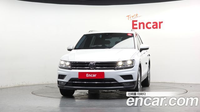 Volkswagen Tiguan 2-го поколения 2.0 TDI Premium - фото 2