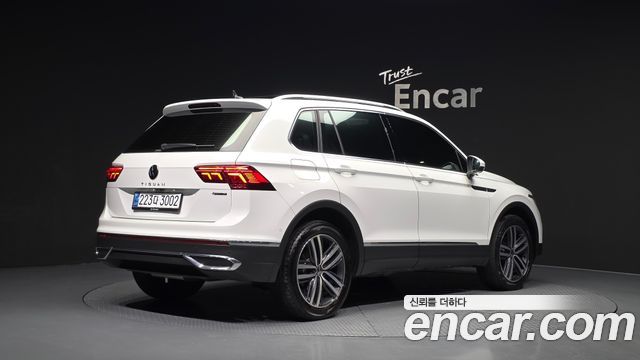 Volkswagen Tiguan 2-го поколения 2.0 TDI 4Motion Prestige - фото 1