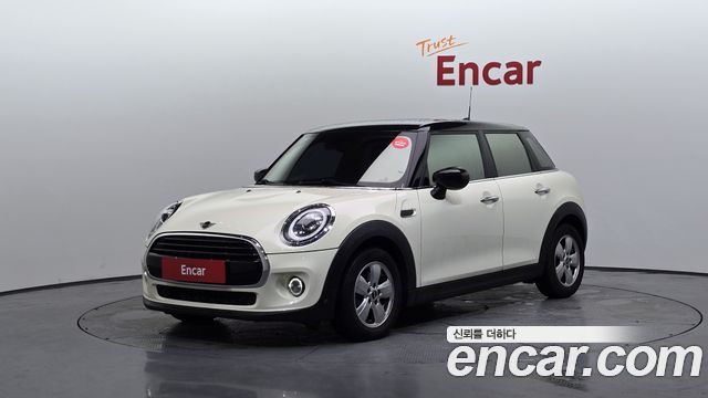 Mini Cooper 5Door Standard 3rd - фото 0