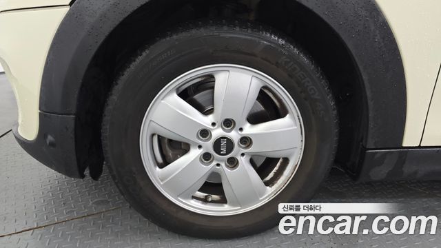 Mini Cooper 5Door Standard 3rd - фото 4