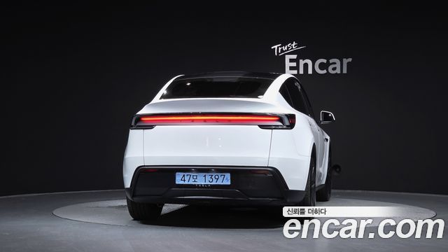 Tesla Model Y RWD - фото 3