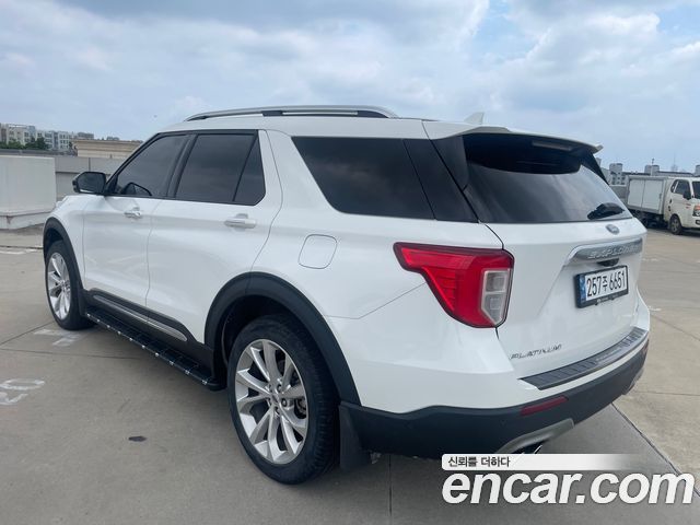 Ford Explorer 6-го поколения 3.0 Platinum 4WD - фото 2