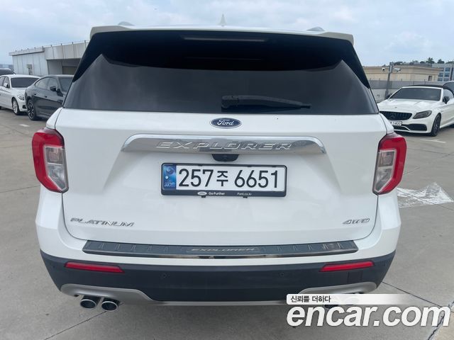 Ford Explorer 6-го поколения 3.0 Platinum 4WD - фото 3