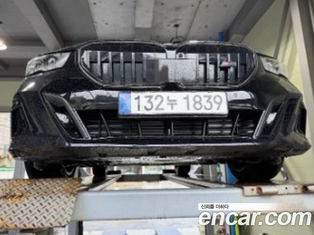 BMW 5-Series G60 520i M Sport - фото 0
