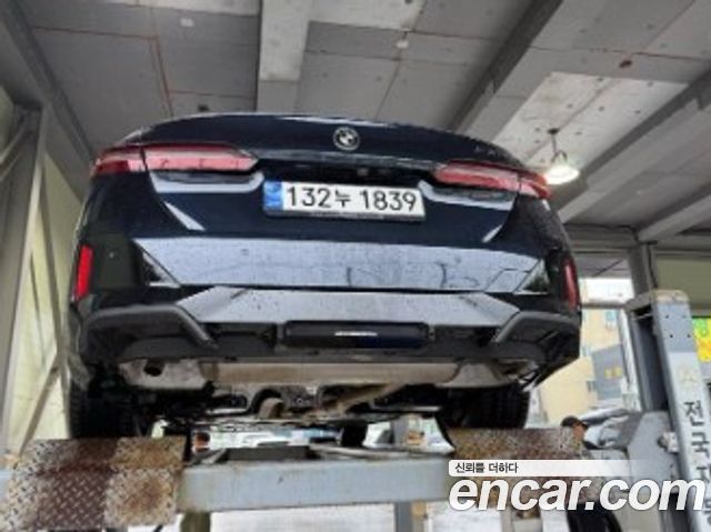 BMW 5-Series G60 520i M Sport - фото 1