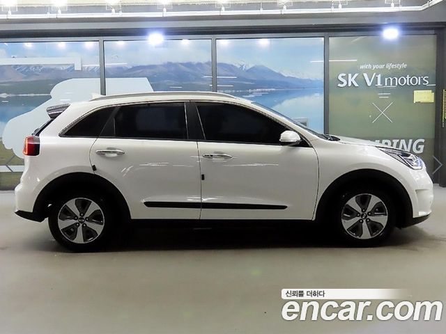 Kia Niro Noblesse - фото 2