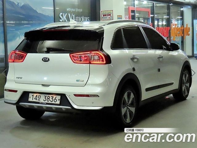 Kia Niro Noblesse - фото 3