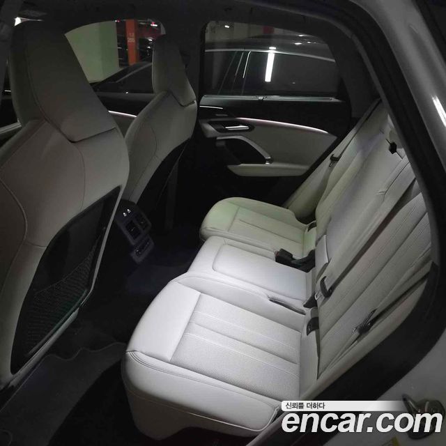 Audi Q5 45 TFSI Quattro Sportback S Line - фото 4