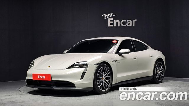 Porsche Taycan Base - фото 0