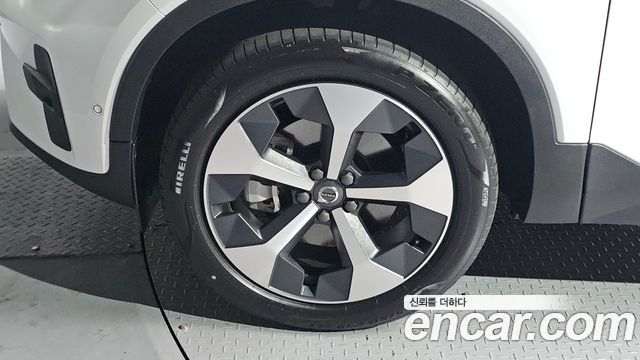 Volvo XC40 B4 Ultimate Bright - фото 4