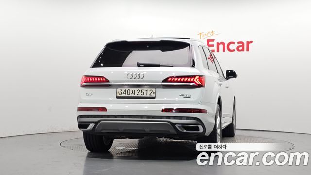 Audi Q7 45 TDI Quattro Premium - фото 3