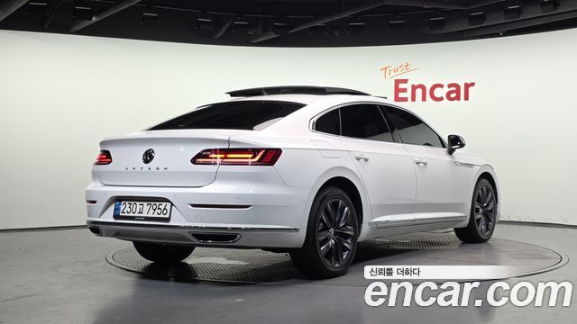 Volkswagen Arteon 2.0 TDI Premium - фото 1
