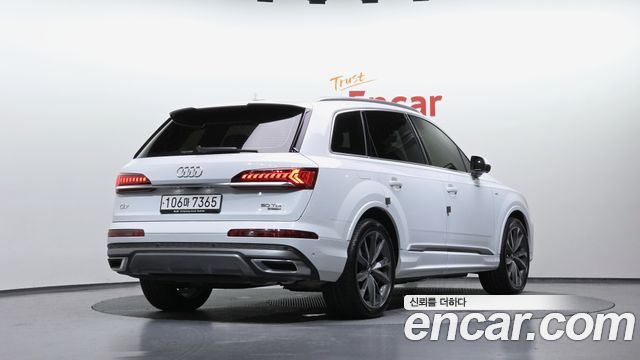 Audi Q7 50 TDI Quattro Premium - фото 1