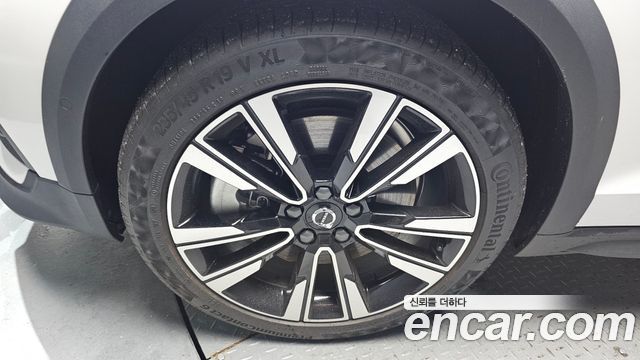 Volvo V60 Cross Country 2-го поколения B5 Ultra AWD - фото 3