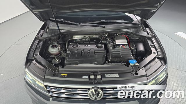 Volkswagen Tiguan 2-го поколения 2.0 TDI 4Motion Prestige - фото 4
