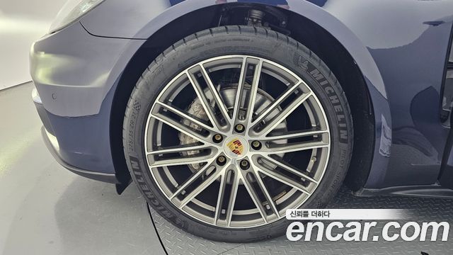 Porsche Panamera 3.0 AWD - фото 3