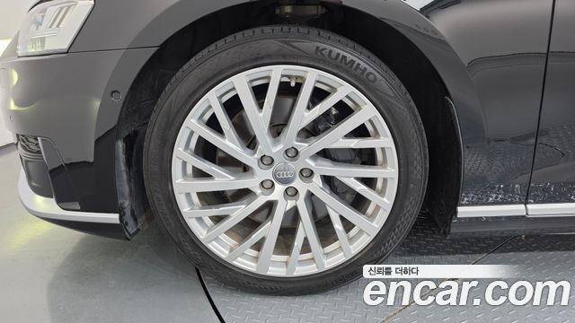 Audi A8 D5 55 TFSI Quattro LWB - фото 4