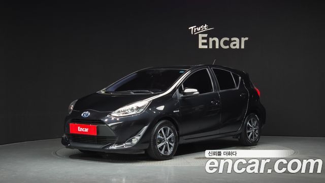 Toyota Prius 1.5 - фото 0
