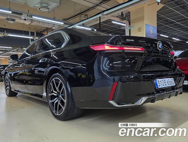 BMW 7 Series G70 740i xDrive M Sport Limited - фото 3