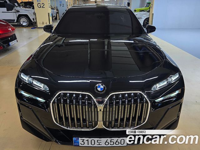 BMW 7 Series G70 740i xDrive M Sport Limited - фото 4