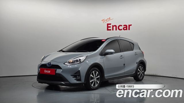 Toyota Prius 1.5 Crossover - фото 0
