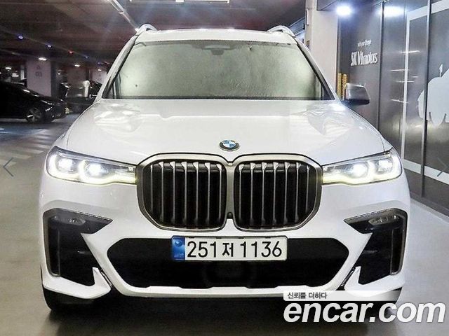 BMW X7 G07 M50i 6STR - фото 1