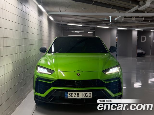 Lamborghini Urus 4.0 V8 - фото 0