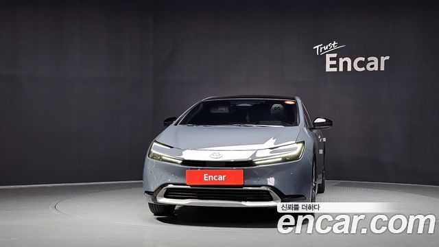 Toyota Prius 5-го поколения 2.0 XLE - фото 2