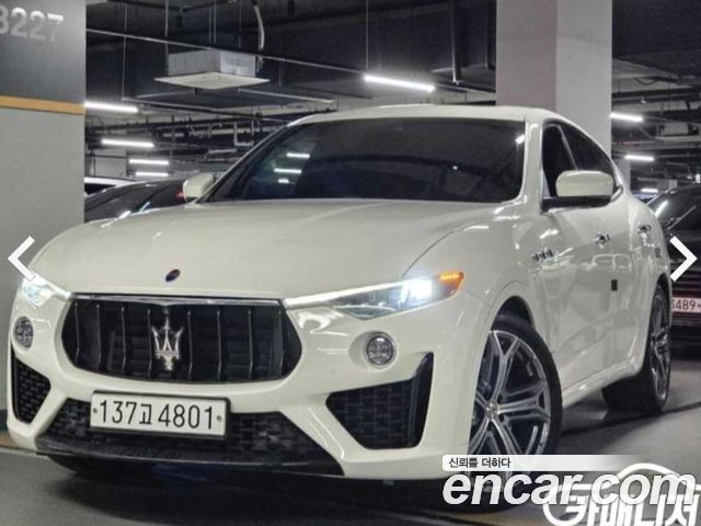 Maserati Levante 3.0 S AWD GranSport - фото 1