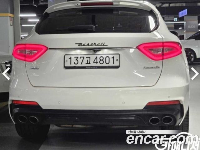 Maserati Levante 3.0 S AWD GranSport - фото 4