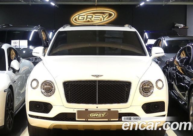 Bentley Bentayga 4.0 V8 - фото 0