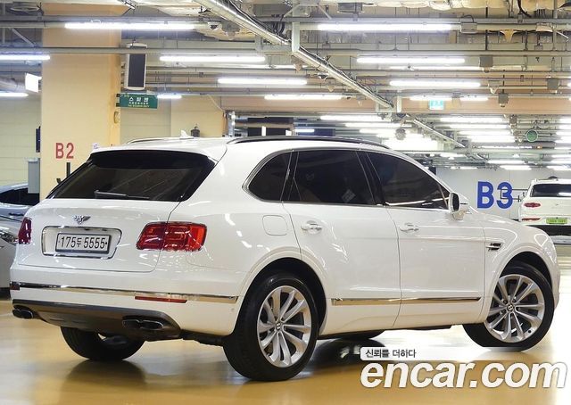 Bentley Bentayga 4.0 V8 - фото 2