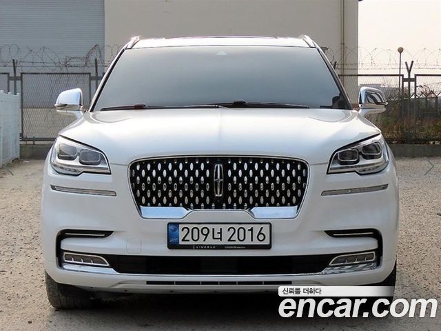 Lincoln Aviator 2-го поколения 3.0 Black Label AWD - фото 0