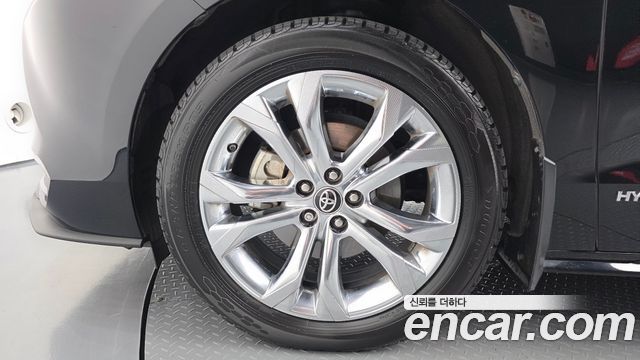 Toyota Sienna 4-го поколения 2.5 Hybrid 2WD - фото 4